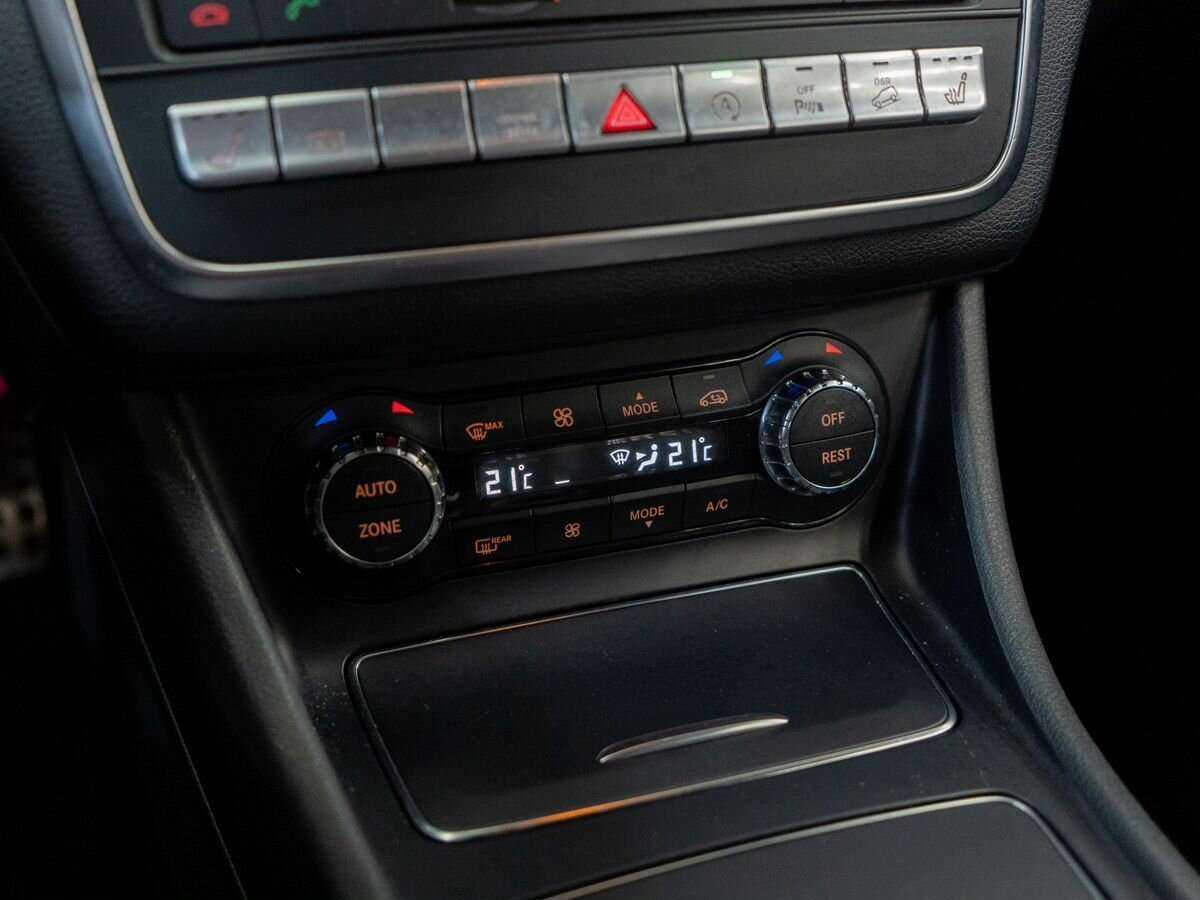 Mercedes-Benz GLA 250, 2017 Фото №18