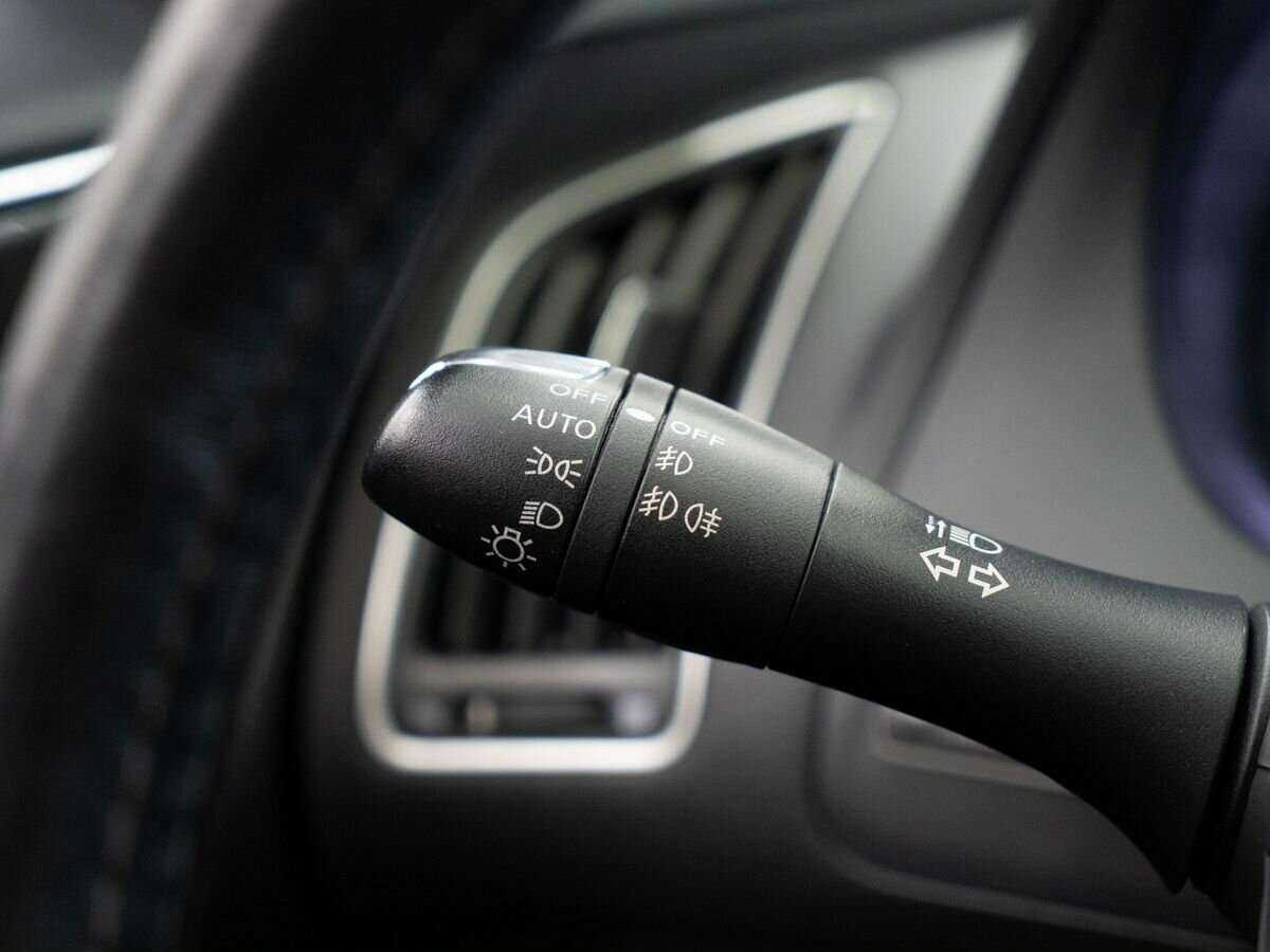 Infiniti Q50, 2016 Фото №15