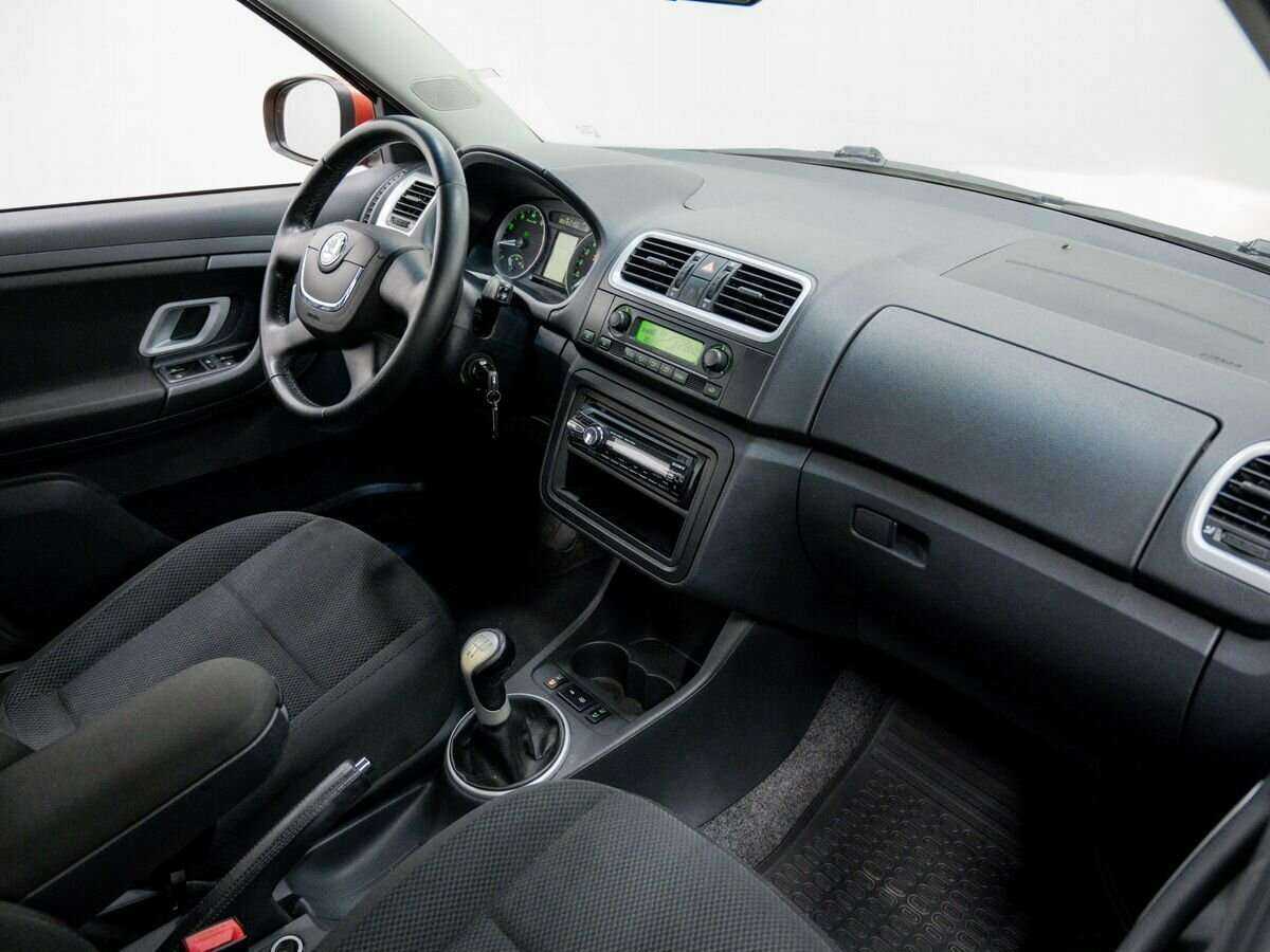 Skoda Fabia, 2010 Фото №8
