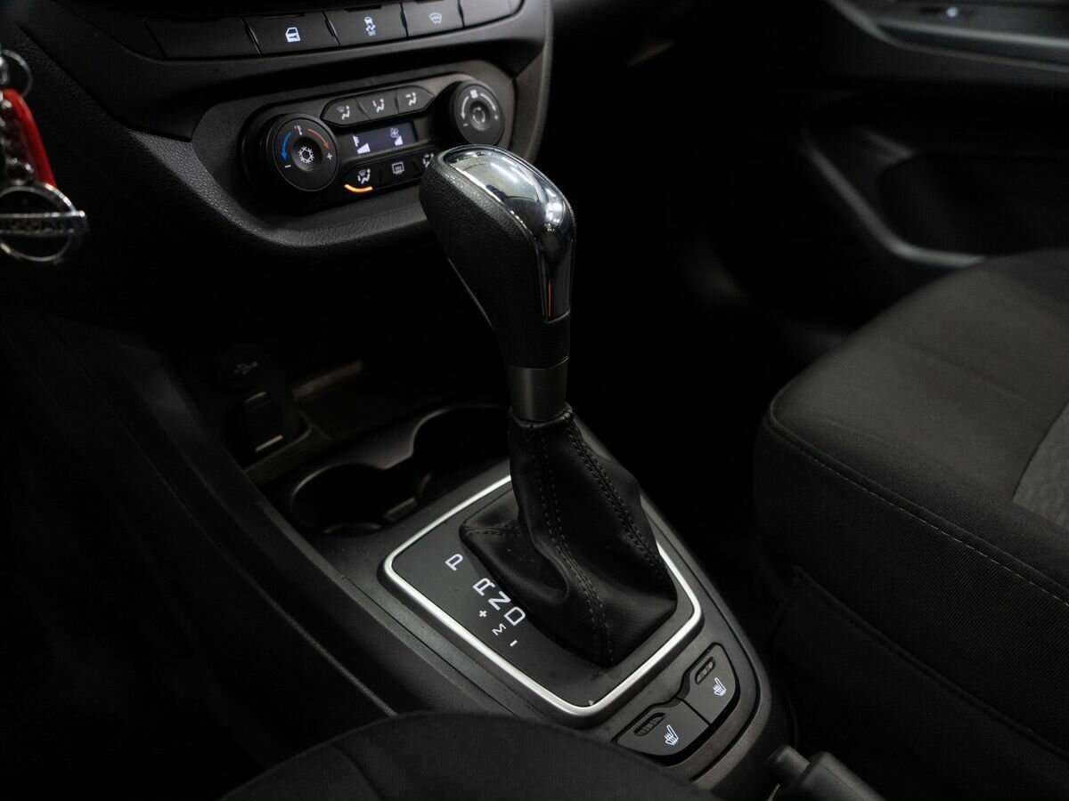 Lada (ВАЗ) Vesta SW, 2020 Фото №13