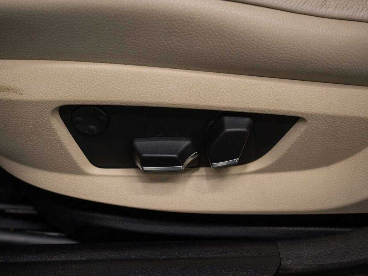 BMW 5 серии 525d, 2011 Фото №17