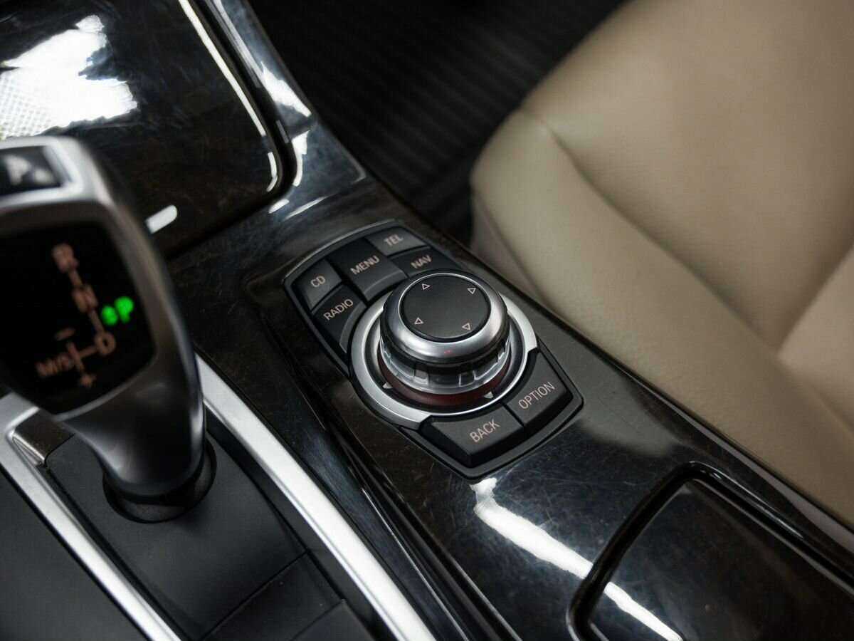 BMW 5 серии 525d, 2011 Фото №21