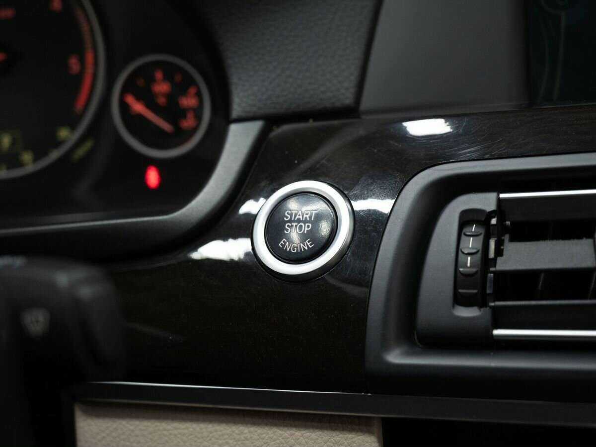 BMW 5 серии 525d, 2011 Фото №23