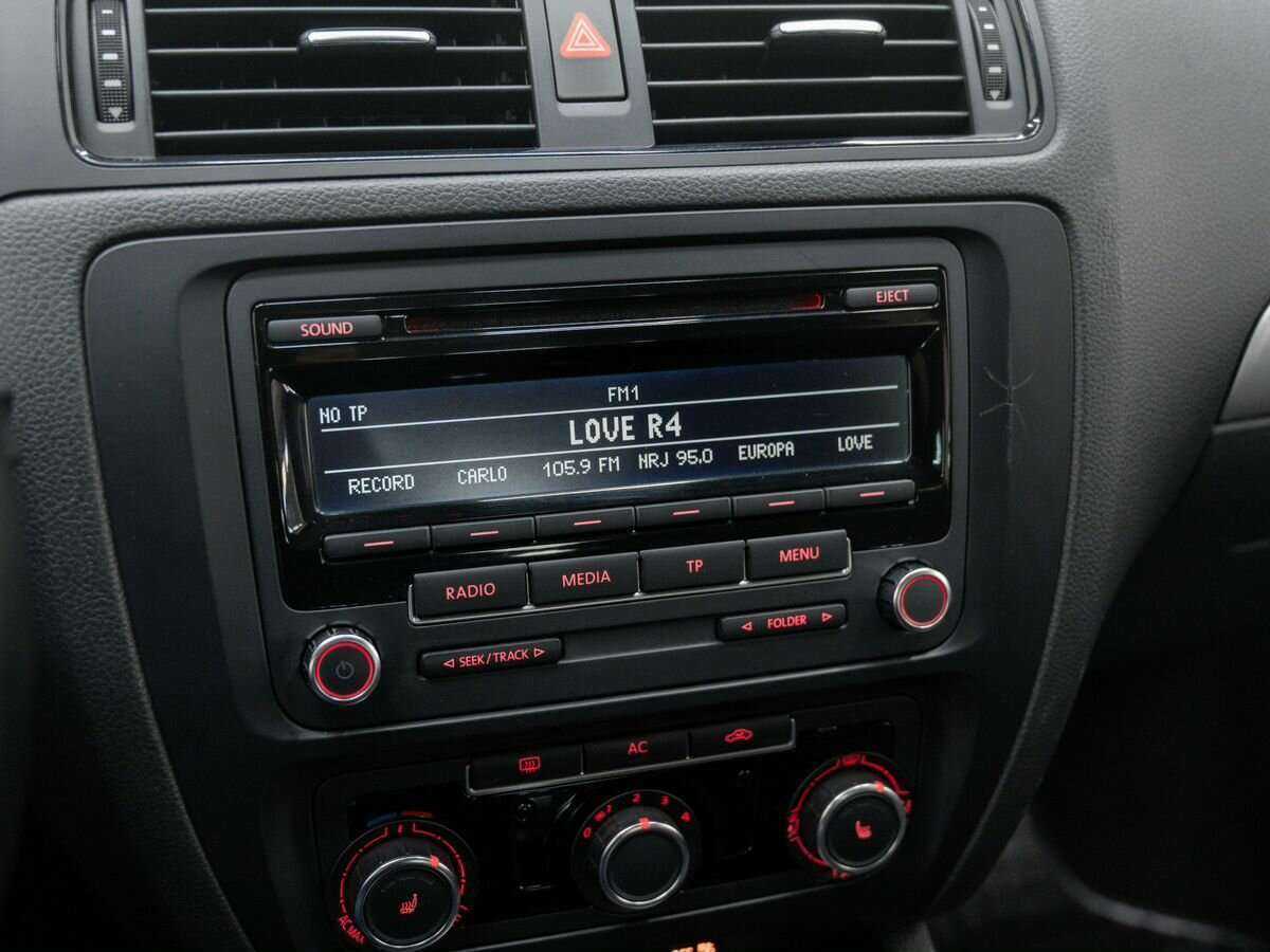 Volkswagen Jetta, 2011 Фото №17