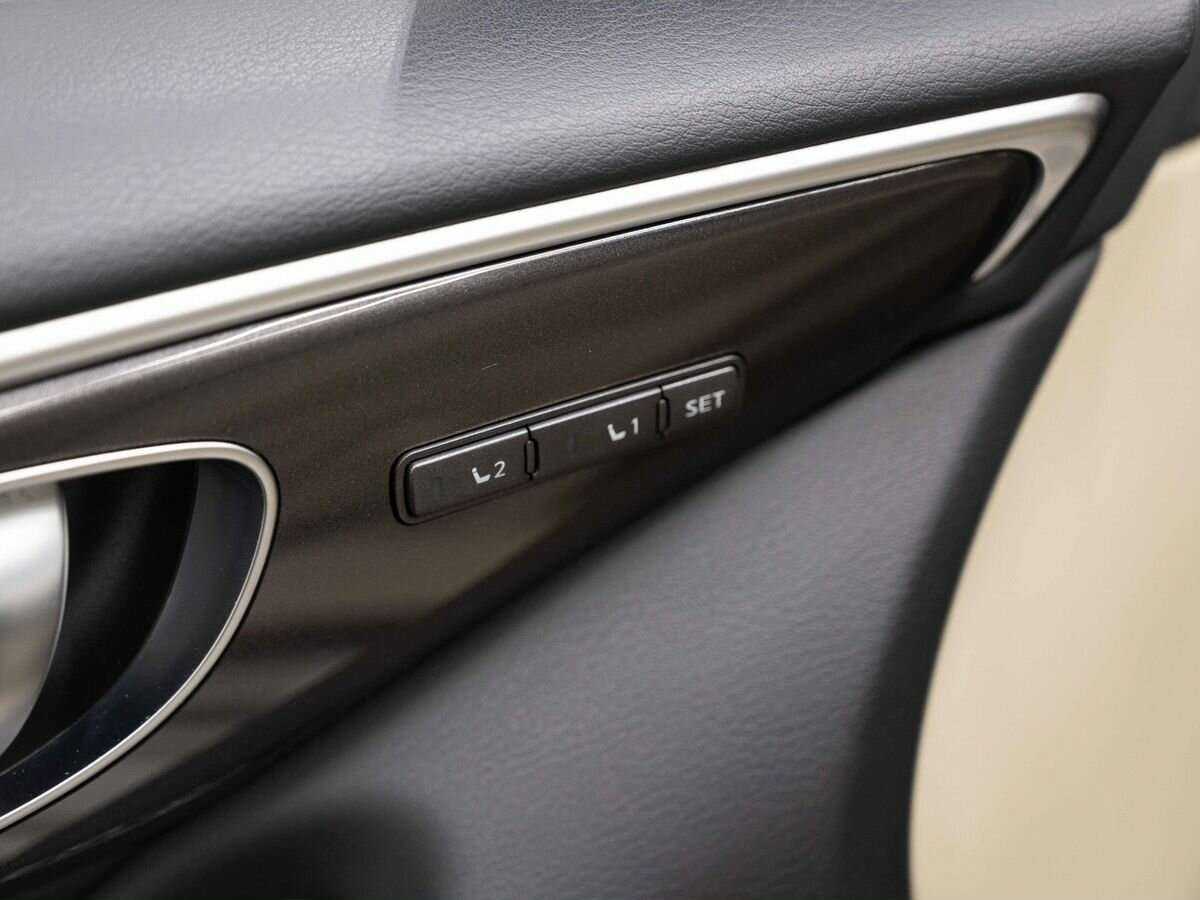 Infiniti Q50, 2015 Фото №16