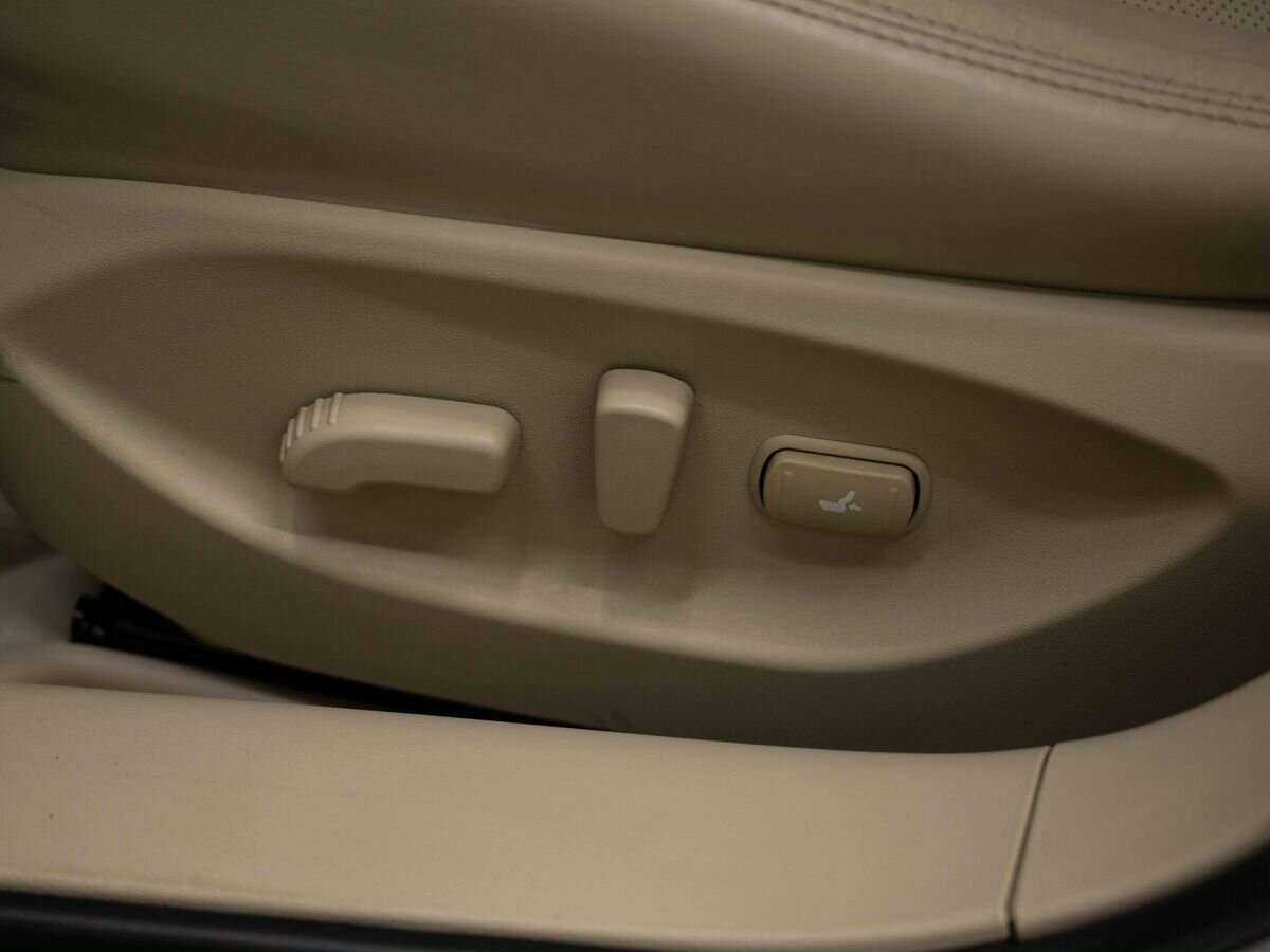 Infiniti Q50, 2015 Фото №17