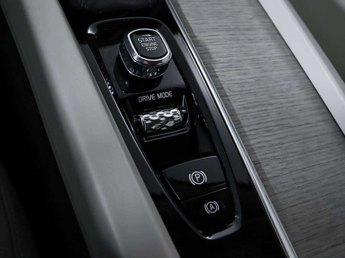 Volvo XC60, 2021 Фото №20