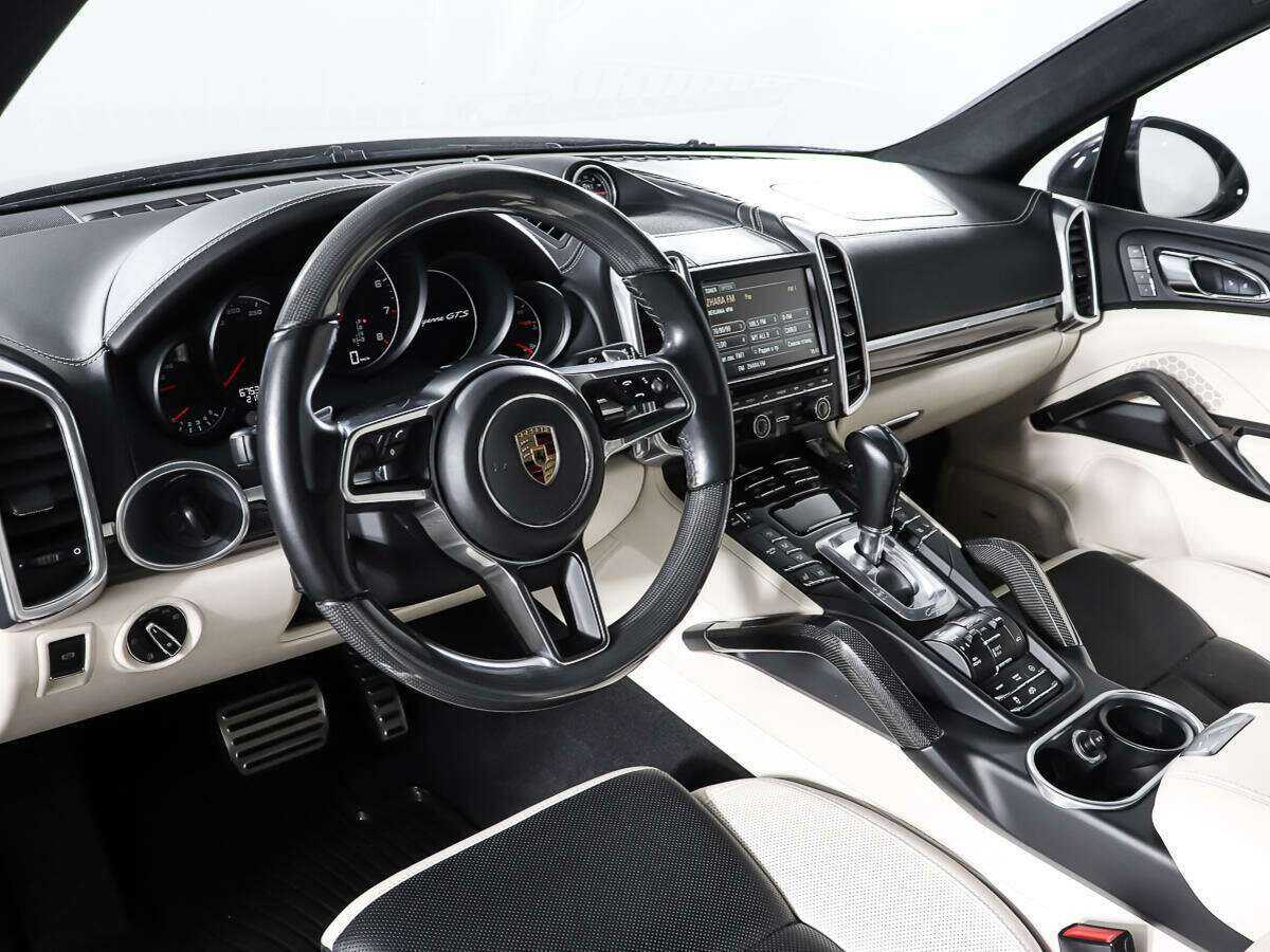 Porsche Cayenne GTS, 2015 Фото №15