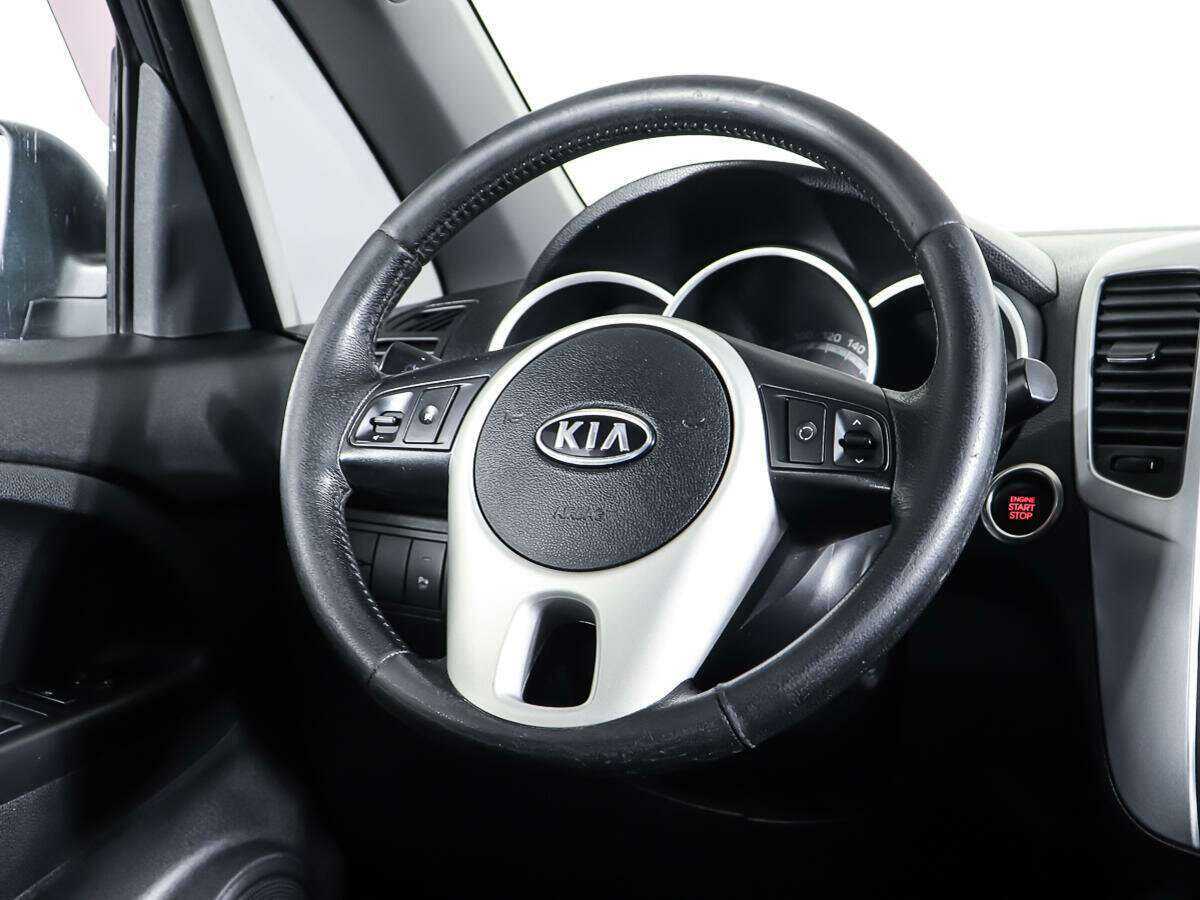 Kia Venga, 2011 Фото №15