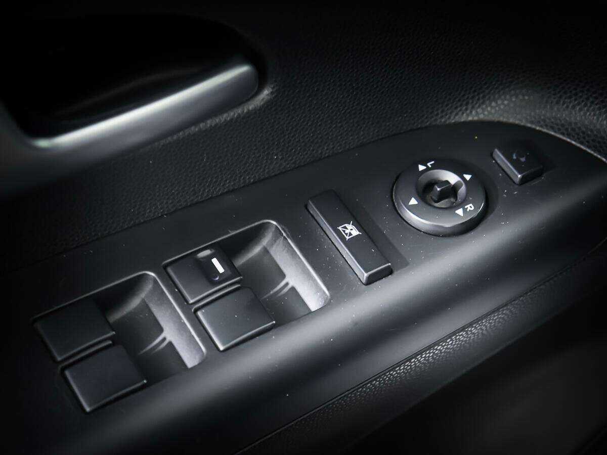 Kia Venga, 2011 Фото №16