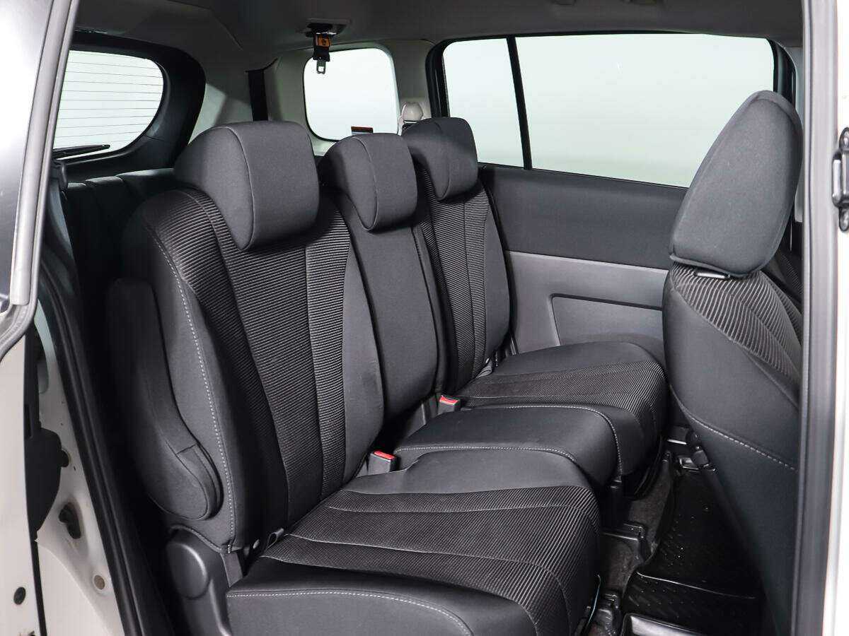 Mazda 5, 2013 Фото №18