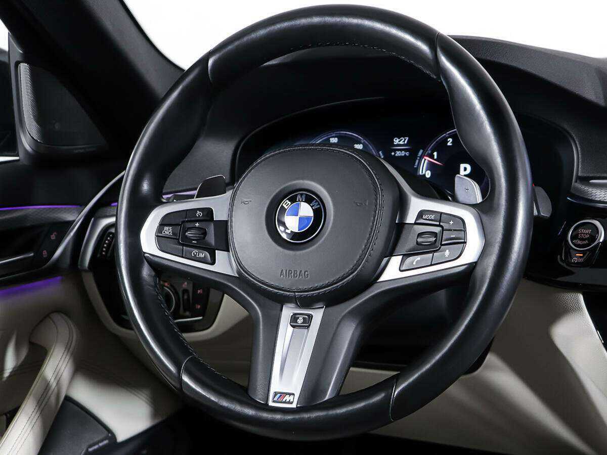 BMW 5 серии 530i xDrive, 2019 Фото №16
