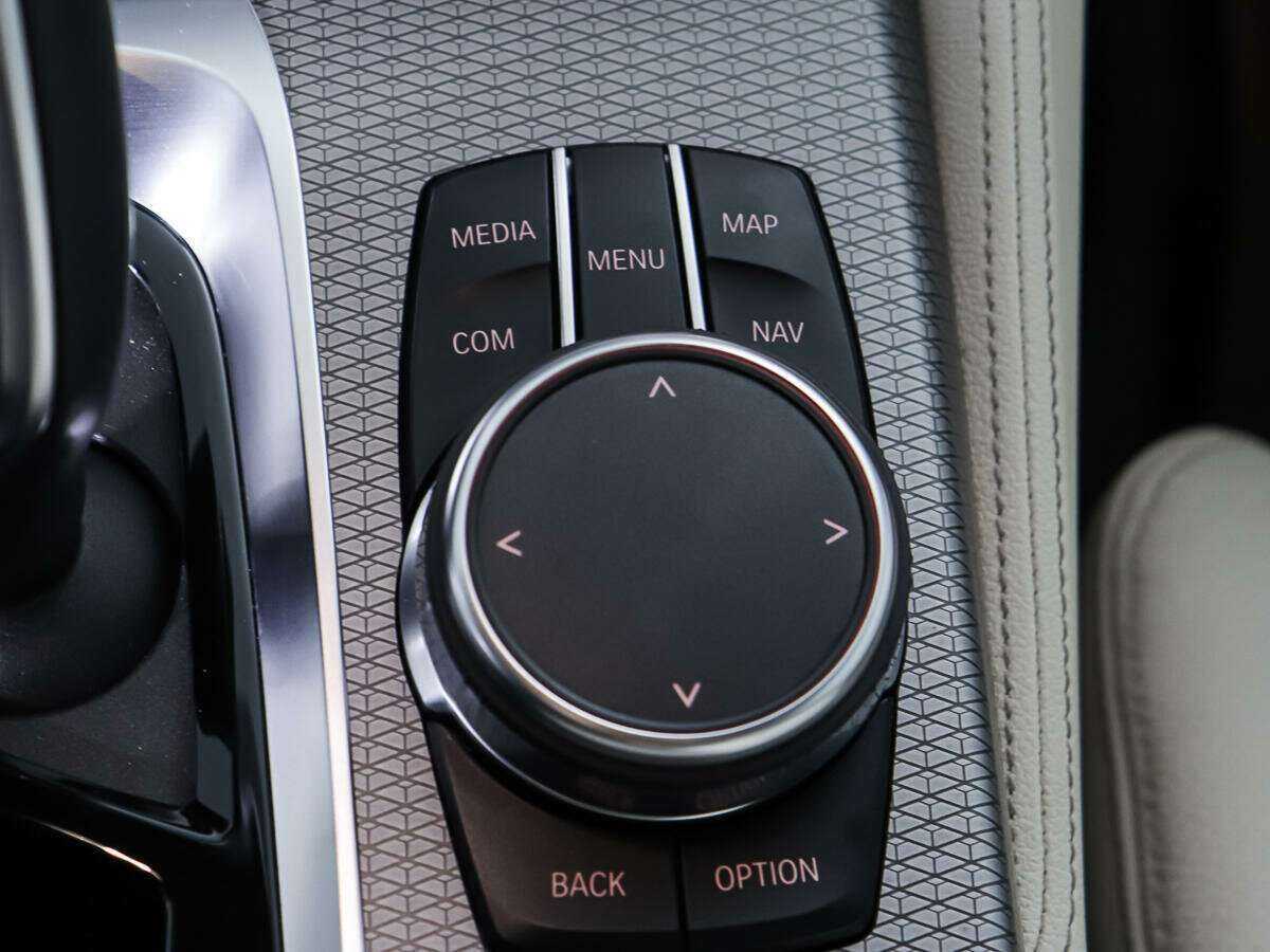 BMW 5 серии 530i xDrive, 2019 Фото №24