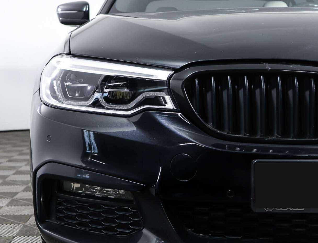 BMW 5 серии 530i xDrive, 2019 Фото №32