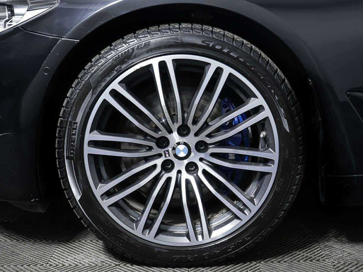 BMW 5 серии 530i xDrive, 2019 Фото №33