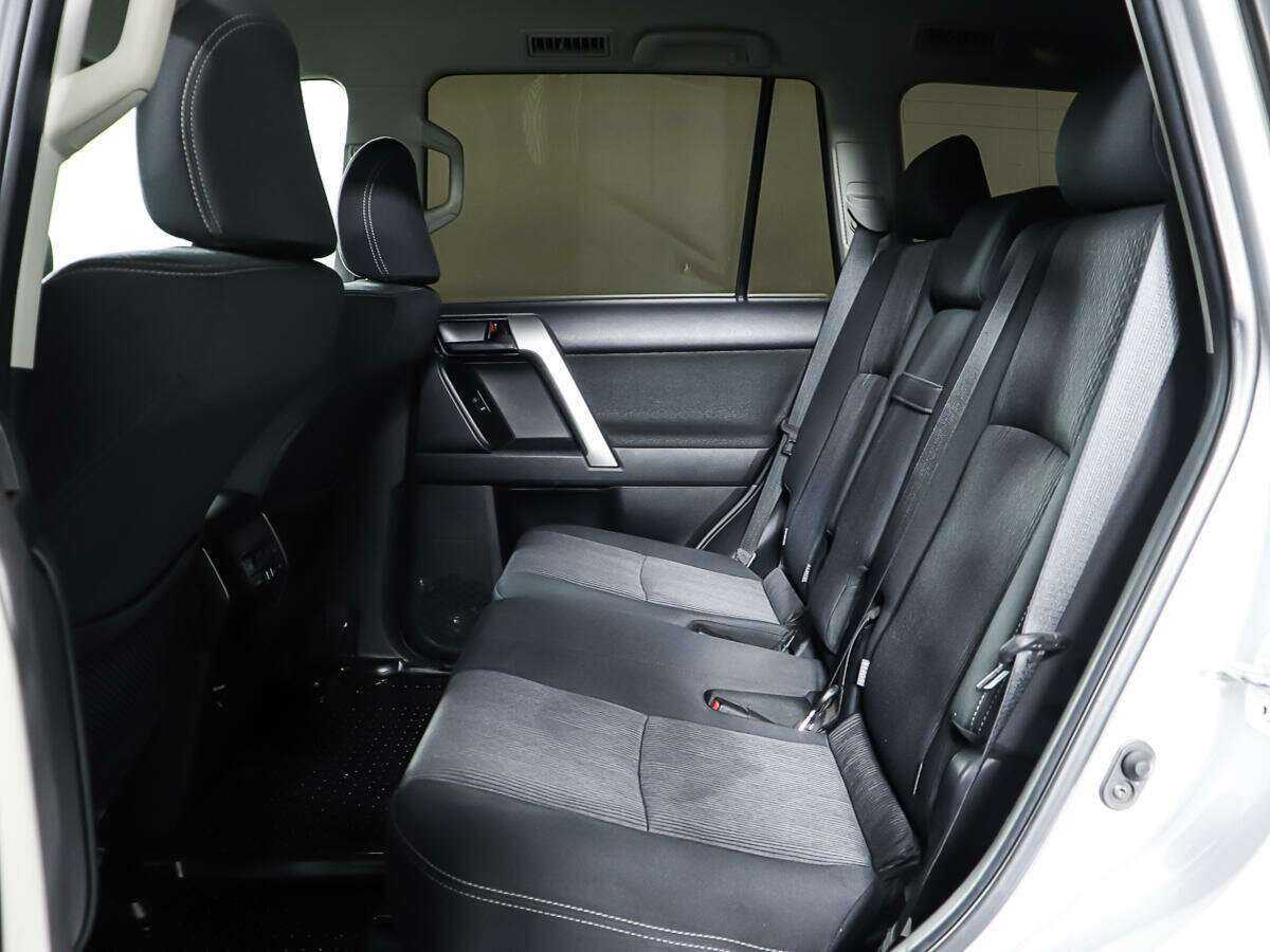 Toyota Land Cruiser Prado, 2018 Фото №9