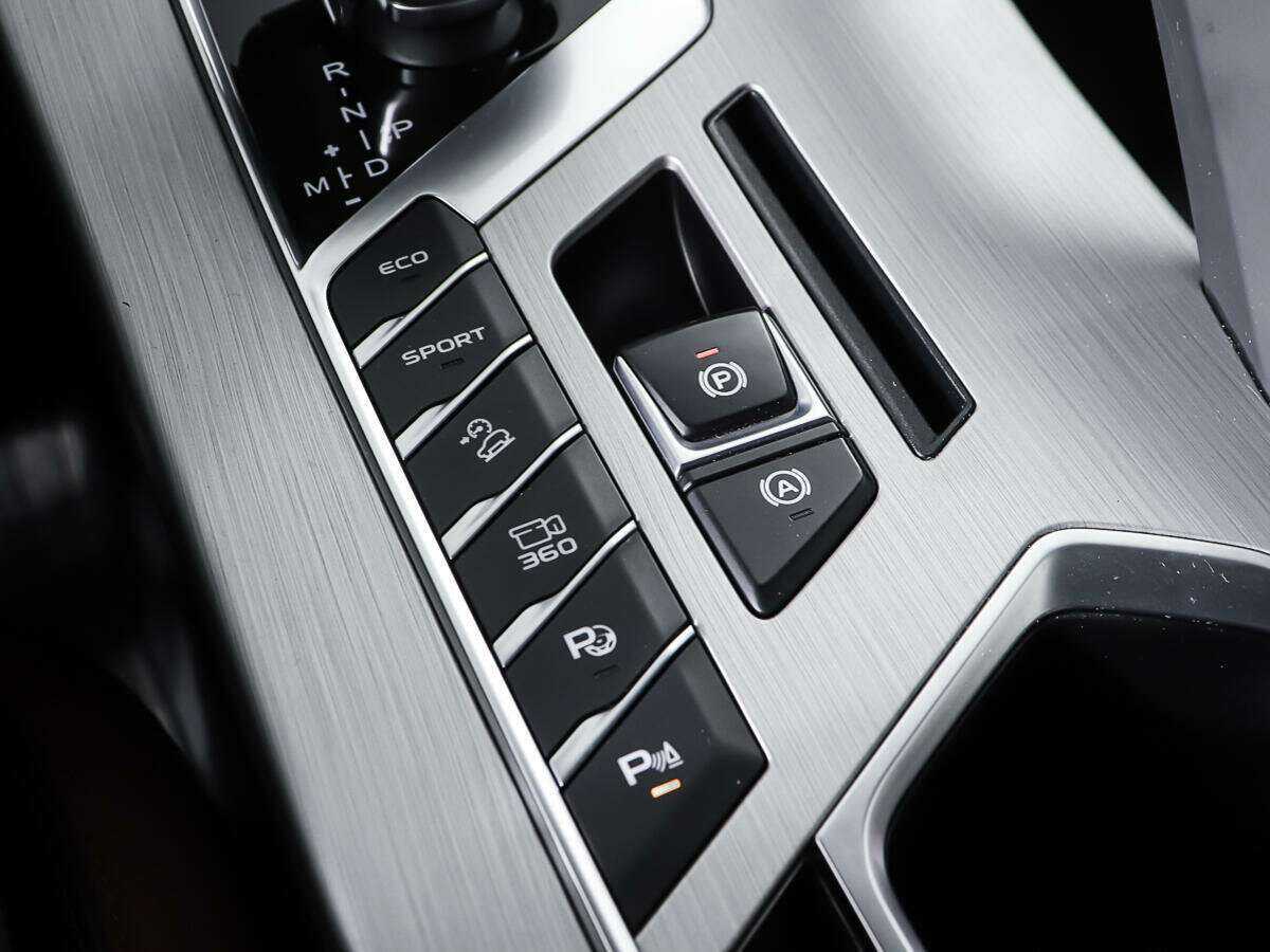 Geely Coolray, 2022 Фото №18