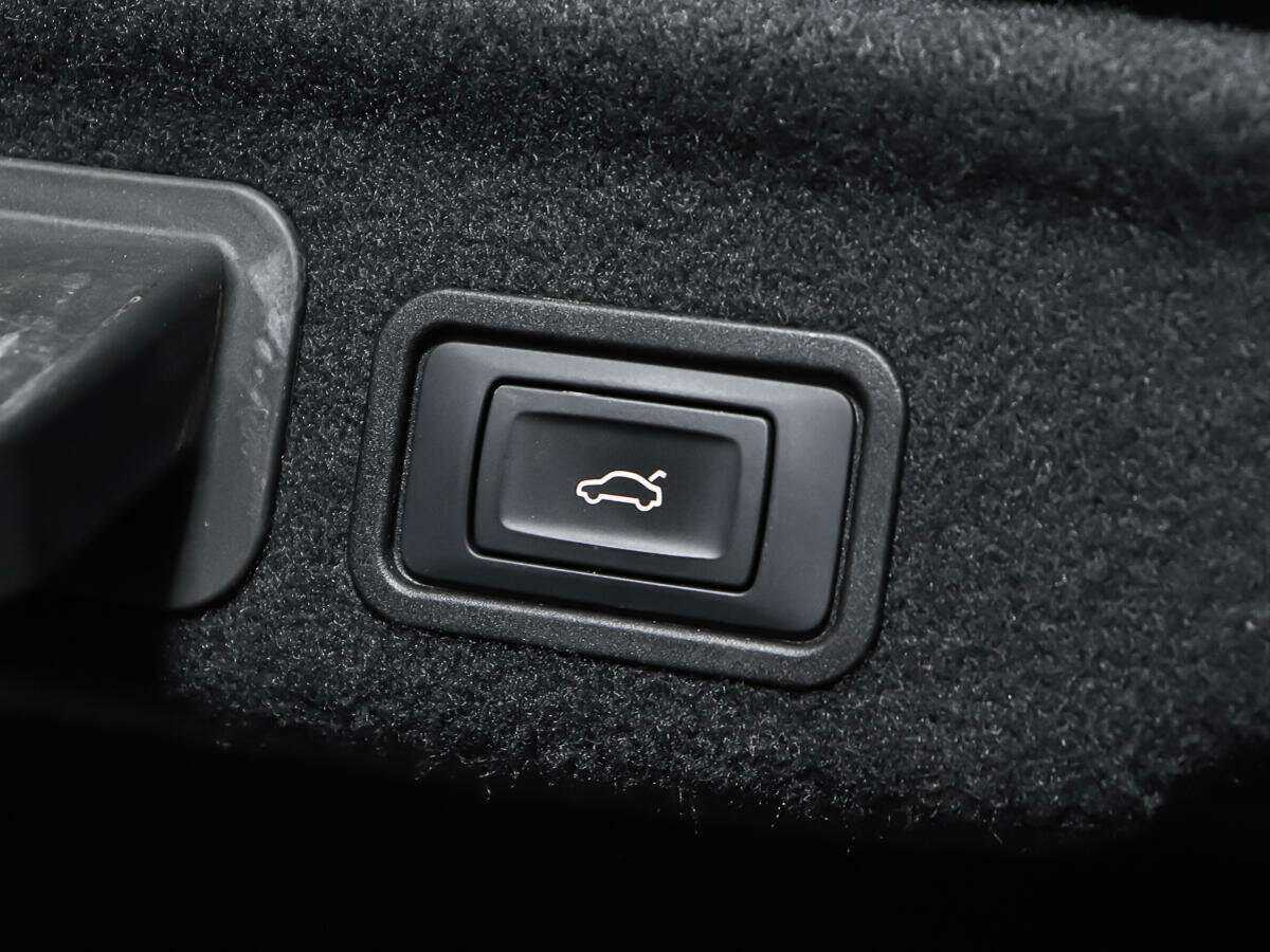 Audi A8 Long, 2016 Фото №17