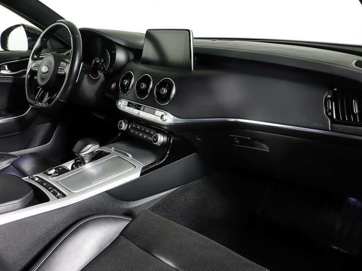 Kia Stinger, 2018 Фото №9