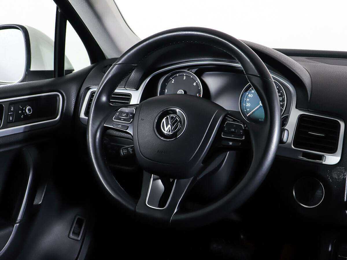 Volkswagen Touareg, 2010 Фото №14