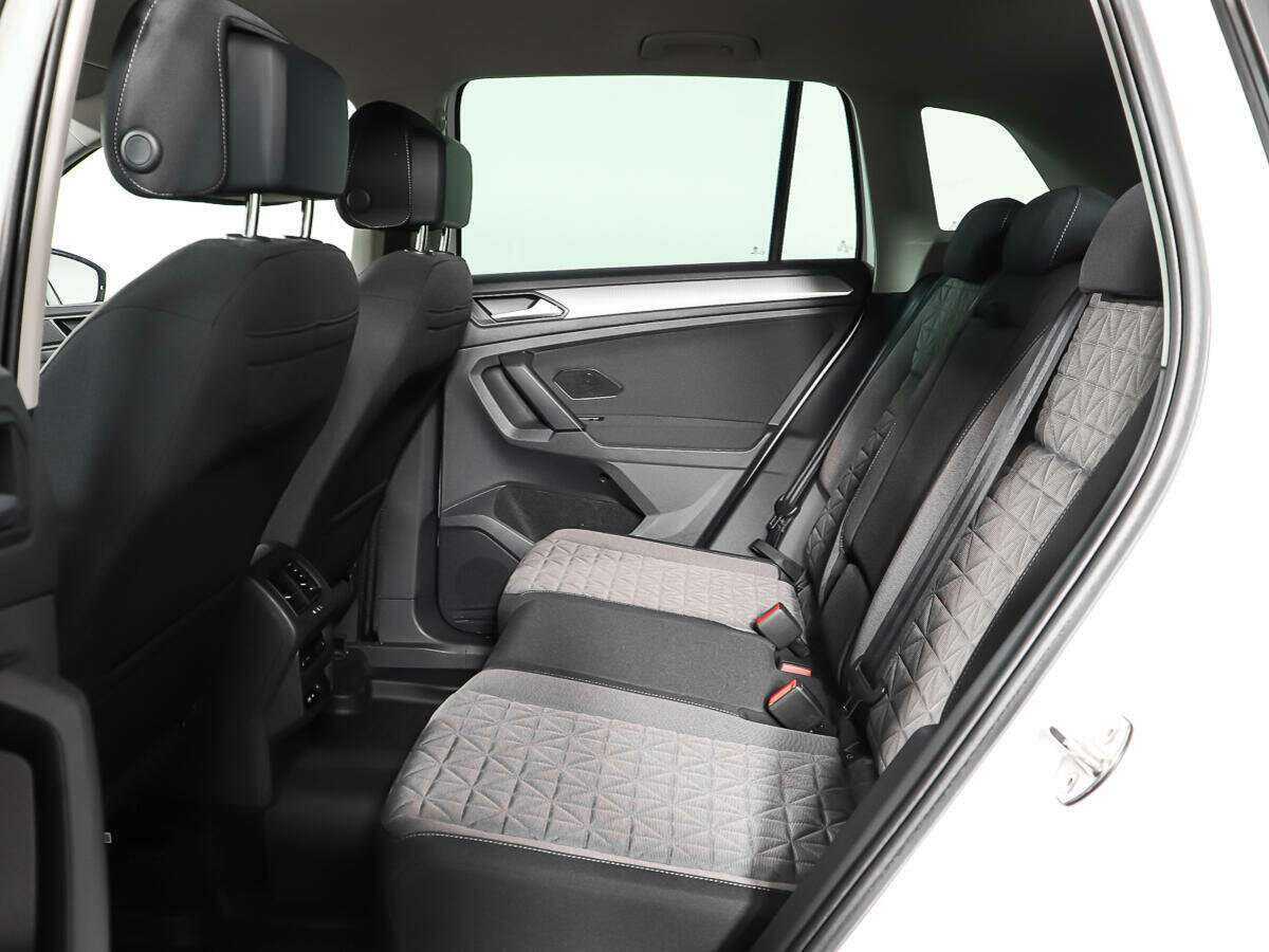 Volkswagen Tiguan, 2021 Фото №10