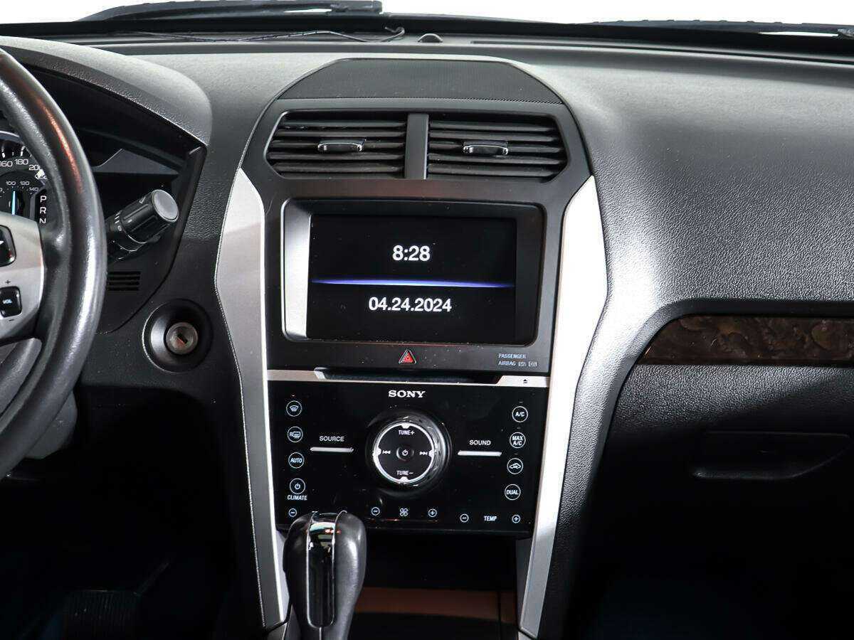 Ford Explorer, 2011 Фото №13