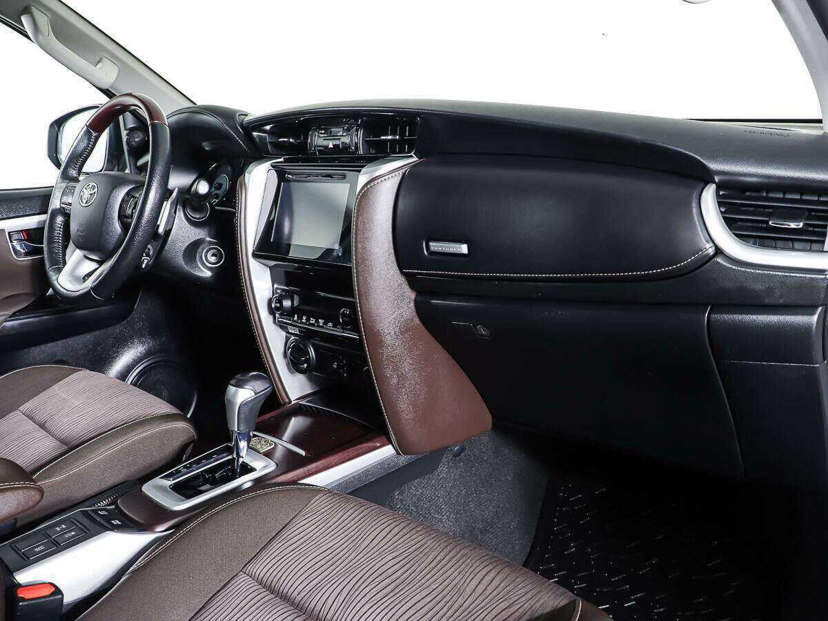 Toyota Fortuner, 2019 Фото №9