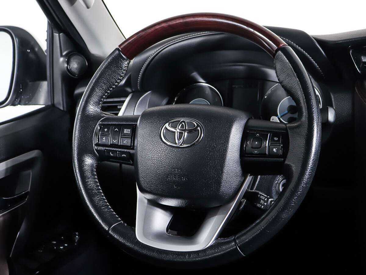 Toyota Fortuner, 2019 Фото №15