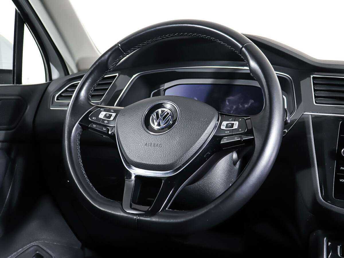 Volkswagen Tiguan, 2020 Фото №15