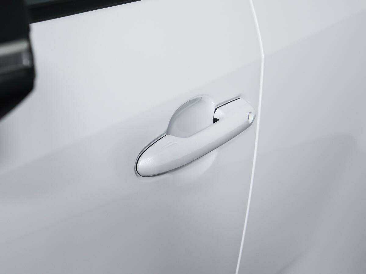 Toyota RAV4, 2023 Фото №16