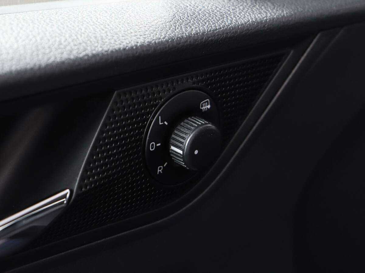 Skoda Rapid, 2017 Фото №19