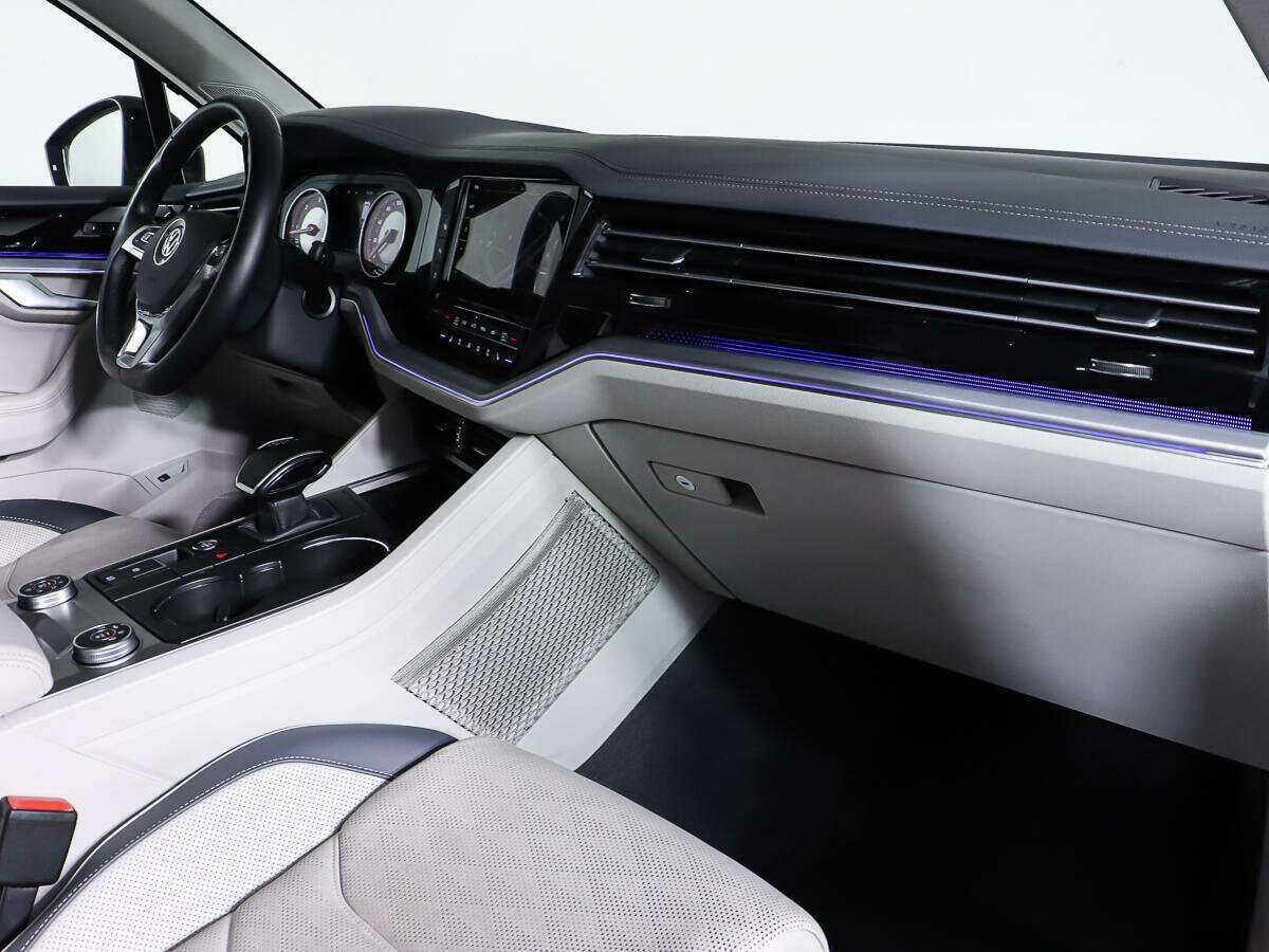 Volkswagen Touareg, 2020 Фото №10