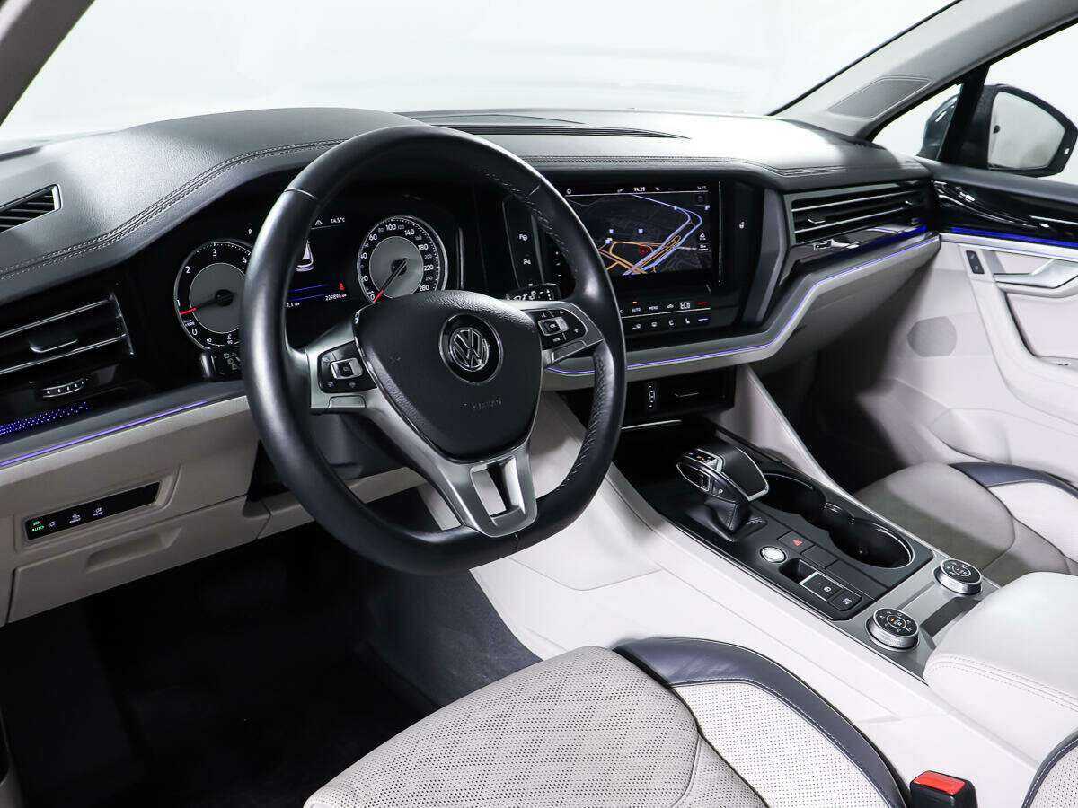 Volkswagen Touareg, 2020 Фото №14