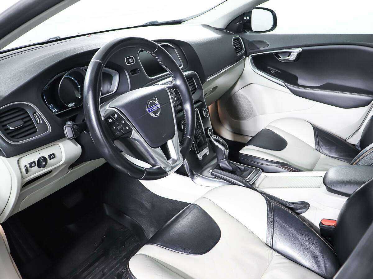 Volvo V40 Cross Country, 2013 Фото №13