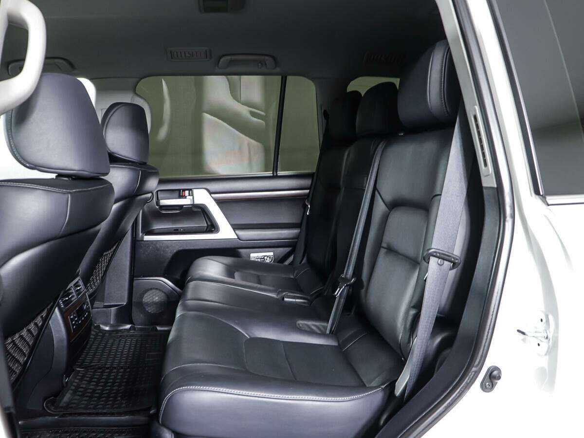 Toyota Land Cruiser, 2020 Фото №10