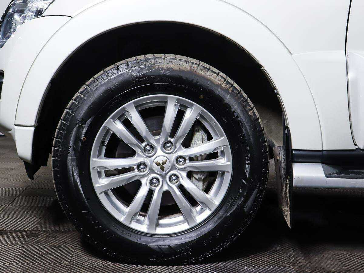 Mitsubishi Pajero, 2019 Фото №18