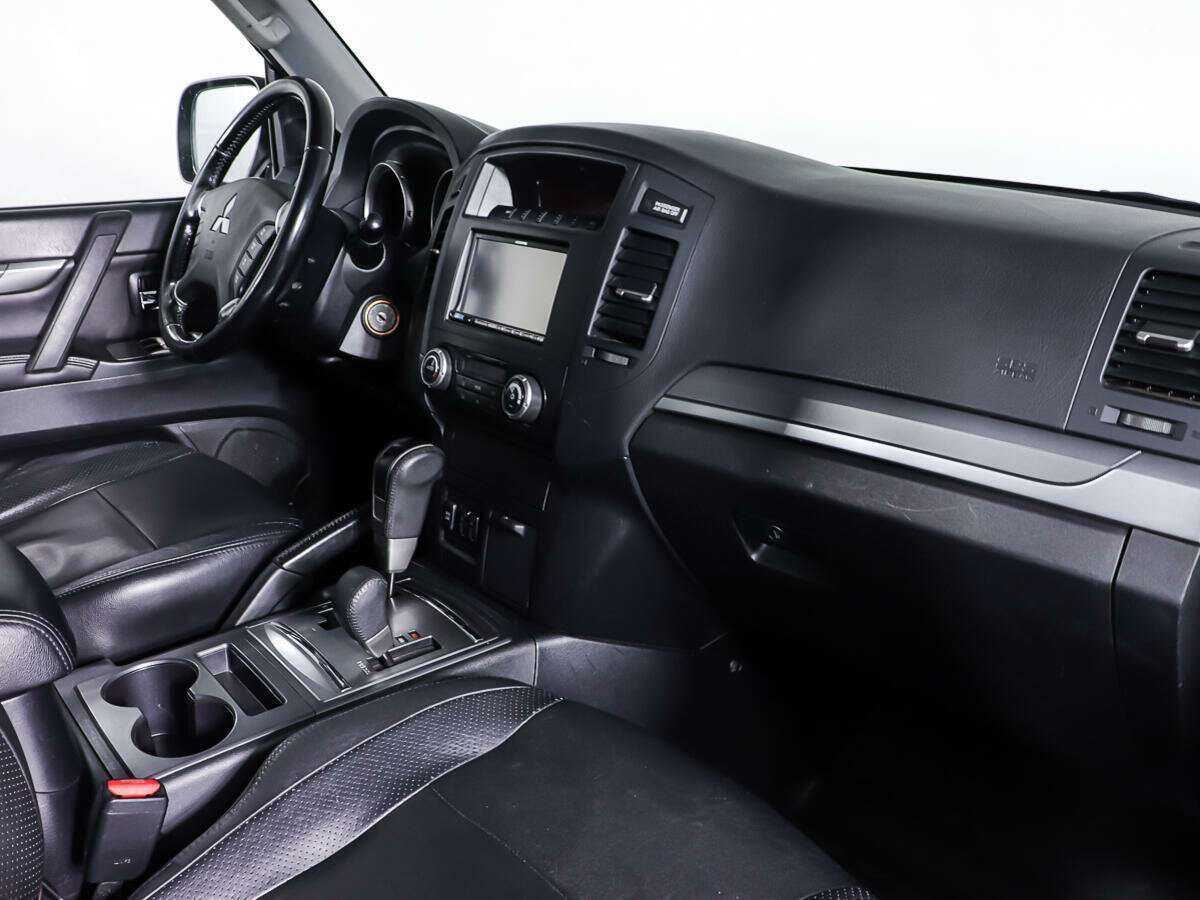 Mitsubishi Pajero, 2010 Фото №9