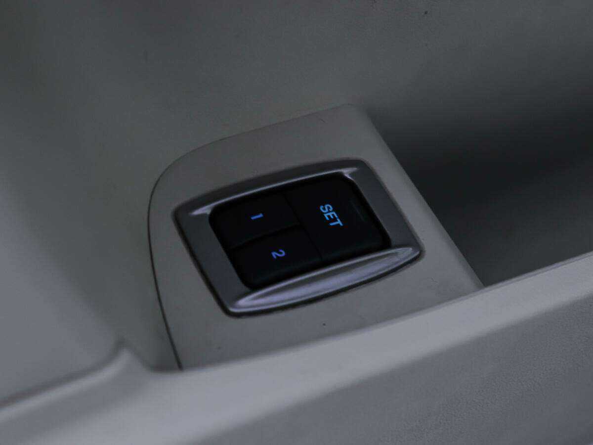 Jaguar XF, 2012 Фото №17