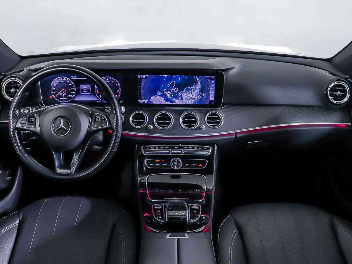Mercedes-Benz E-Класс 300, 2016 Фото №10
