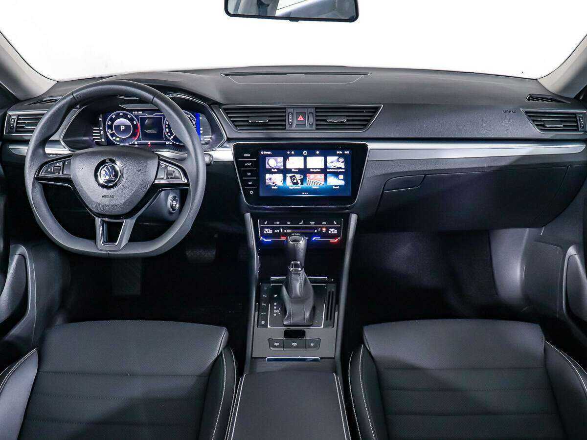 Skoda Superb, 2023 Фото №9