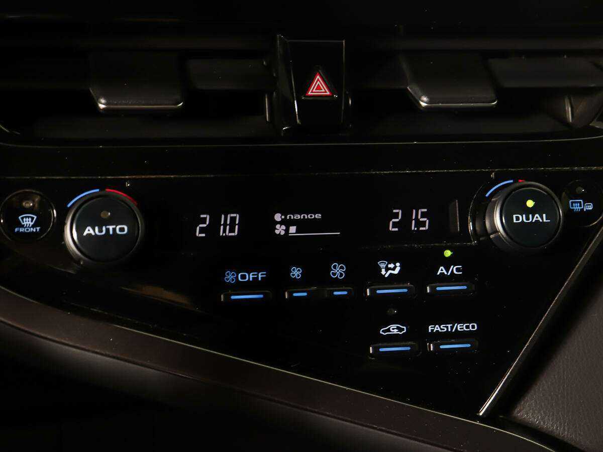 Toyota Camry, 2022 Фото №19