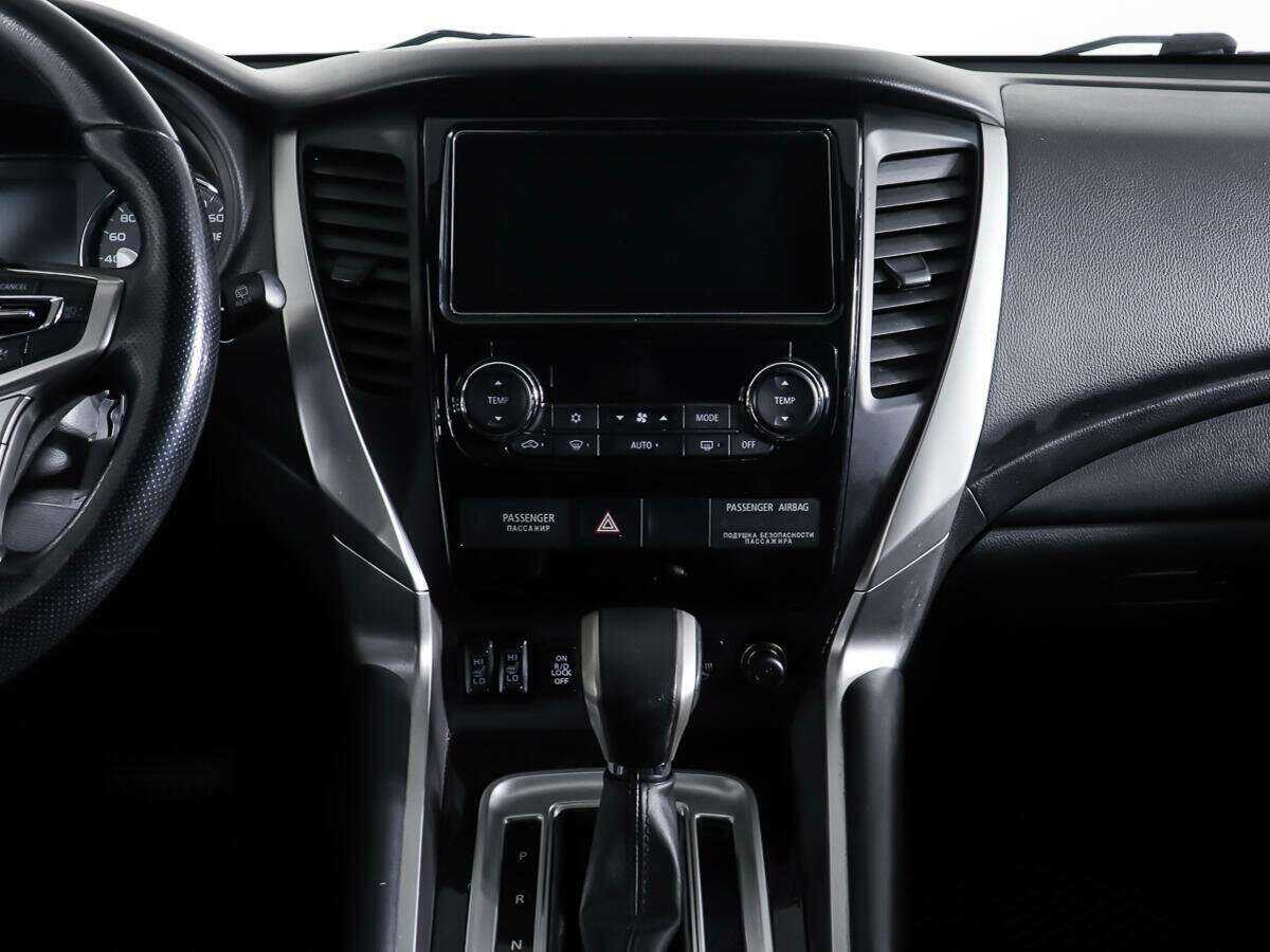 Mitsubishi Pajero Sport, 2019 Фото №14