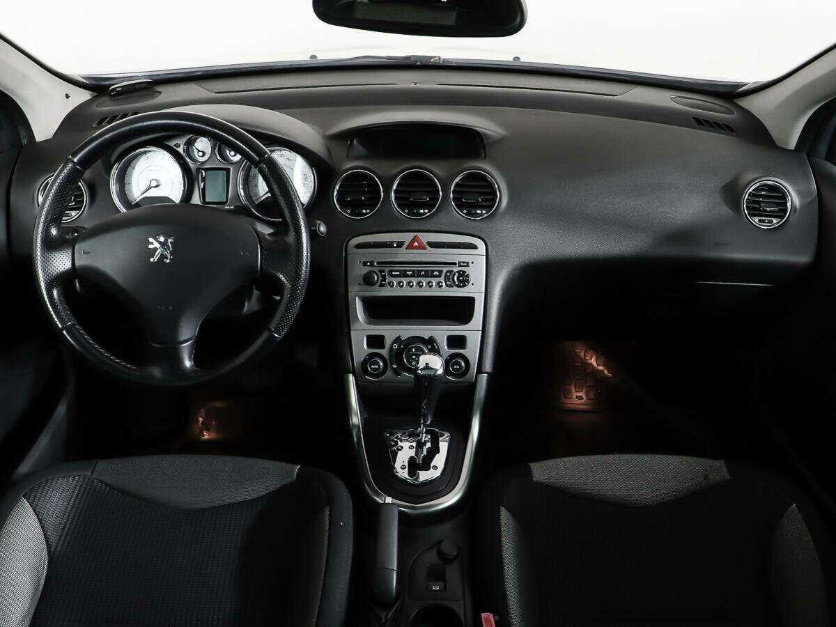 Peugeot 308, 2010 Фото №10