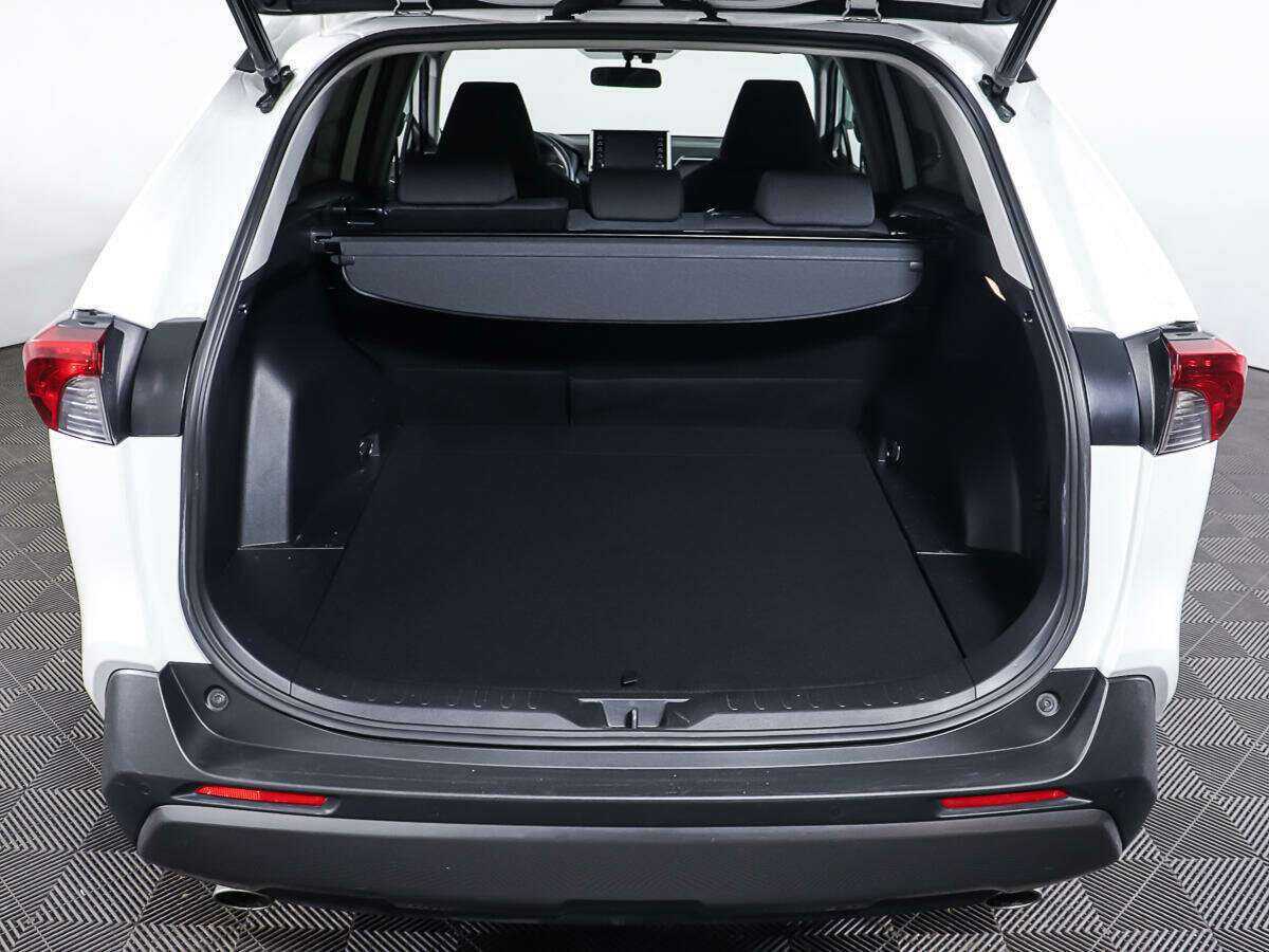 Toyota RAV4, 2020 Фото №9