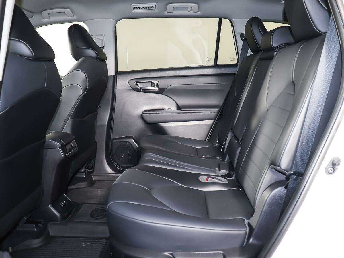 Toyota Highlander, 2021 Фото №10