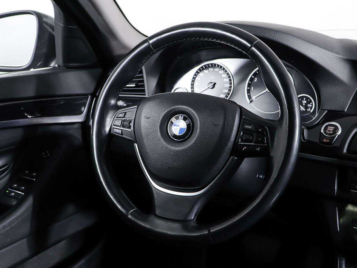 BMW 5 серии 520i, 2015 Фото №16