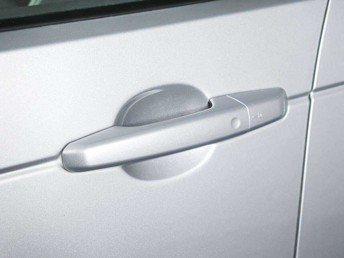 Land Rover Discovery, 2018 Фото №17