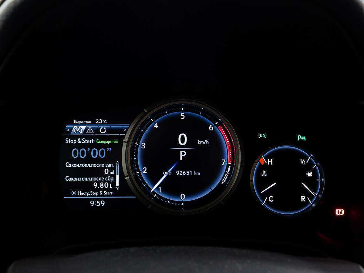 Lexus RX 200t, 2016 Фото №14