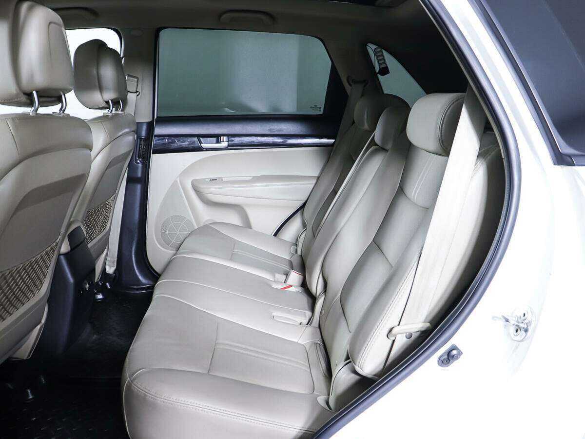Kia Sorento, 2010 Фото №10