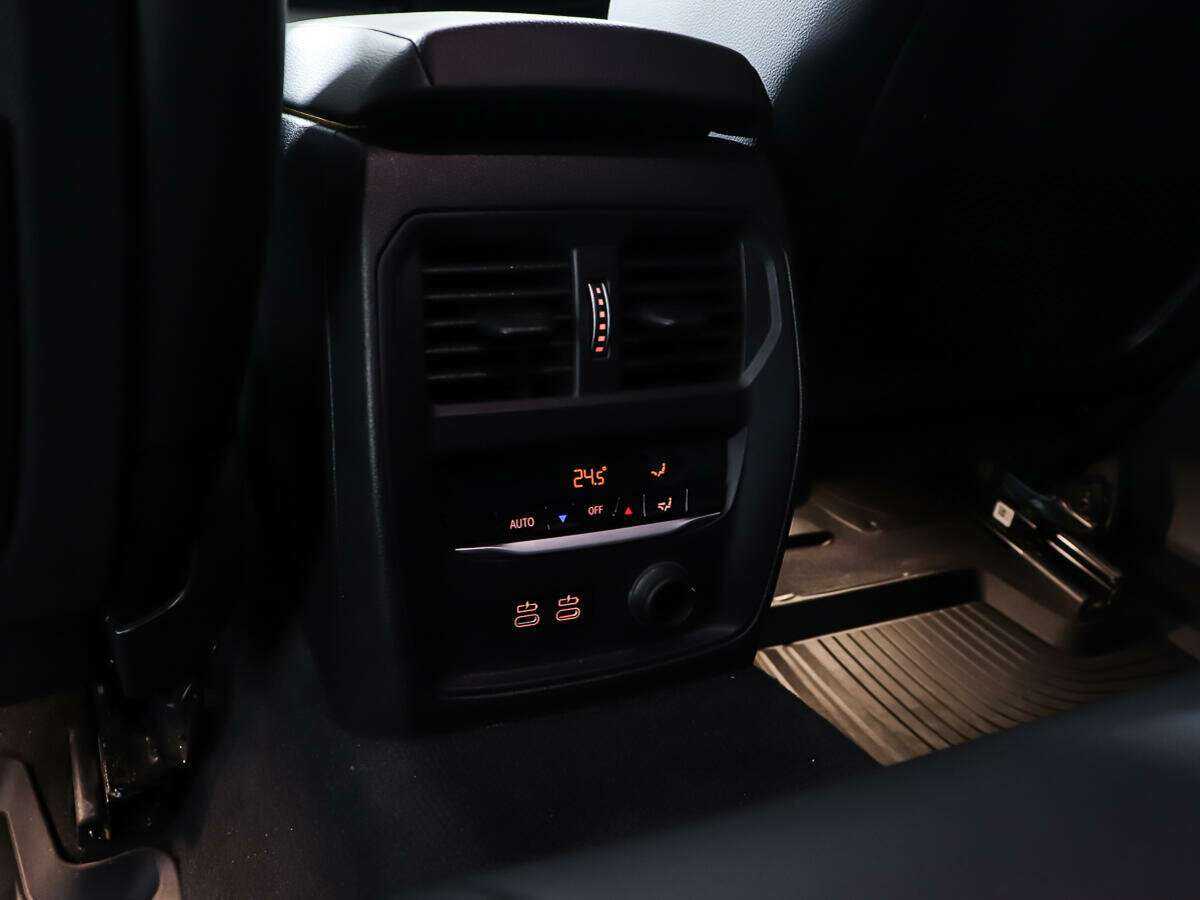 BMW 3 серии 320d xDrive, 2019 Фото №21